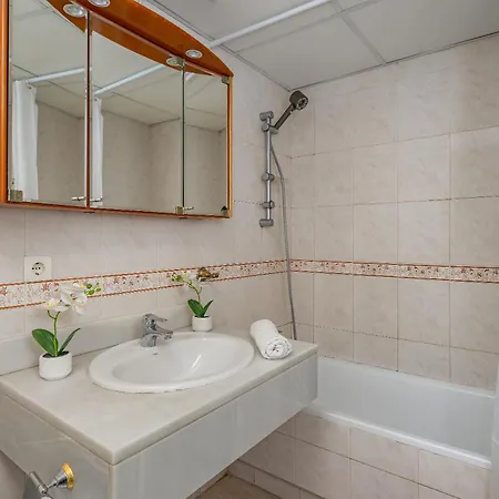 Zahara Banus By Lica Homes